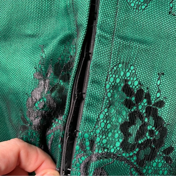 Envie Intimates Green and Black Corset Size Small - Picture 8 of 12